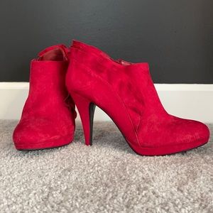 Red booties size 10 like new.